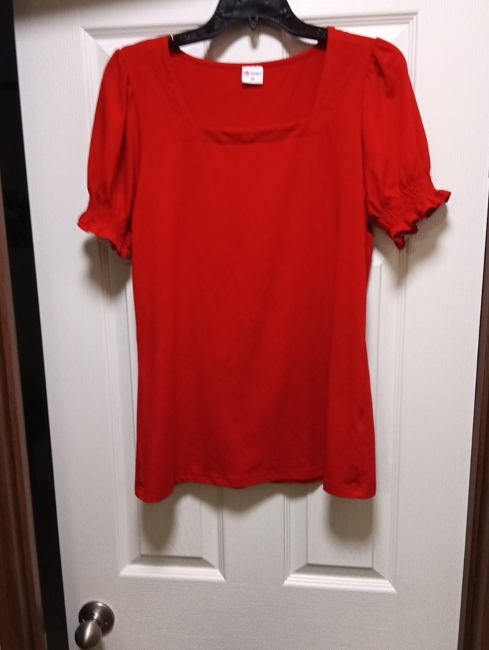 Wiholl Women’s Red Square-Neck Puff Sleeve Tee Size M